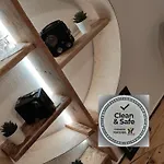 Casa 40th-music Wood House بيت ضيافة