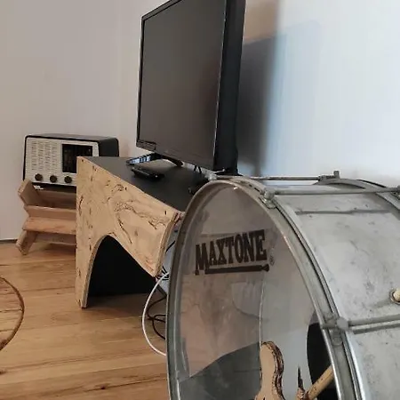 Casa 40th-music Wood House 4*