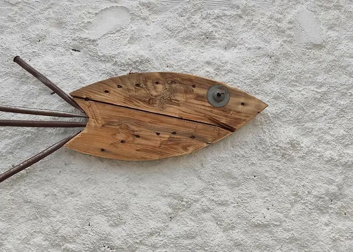 Casa 40th-music Wood House بيت ضيافة