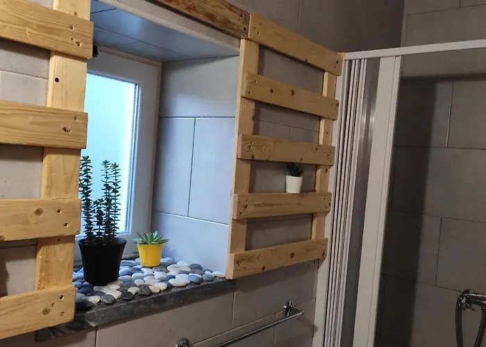 Casa 40th-music Wood House بيت ضيافة 4*