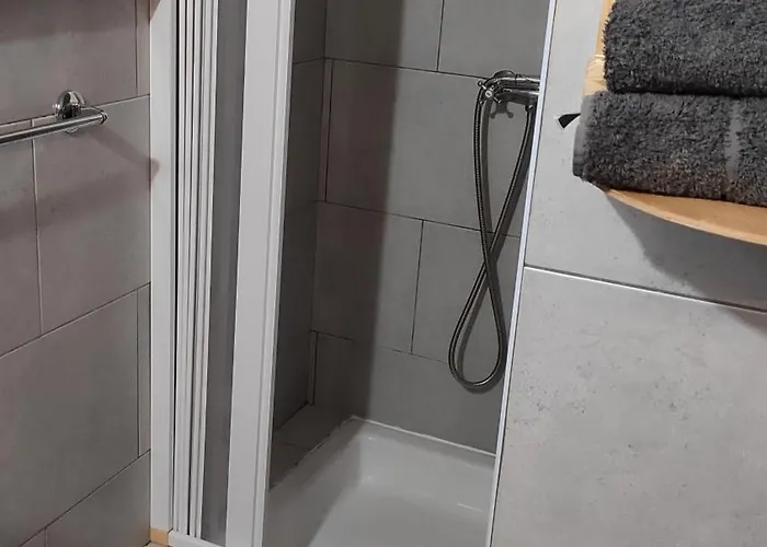 Casa 40th-music Wood House بيت ضيافة